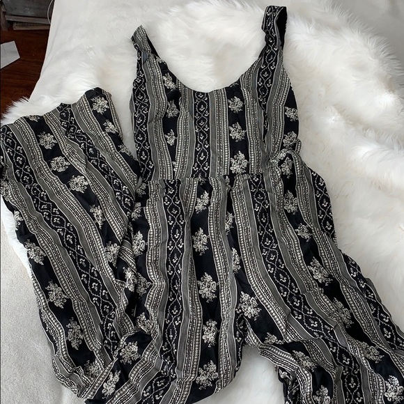 Forever 21 Pants - Navy & white jumper